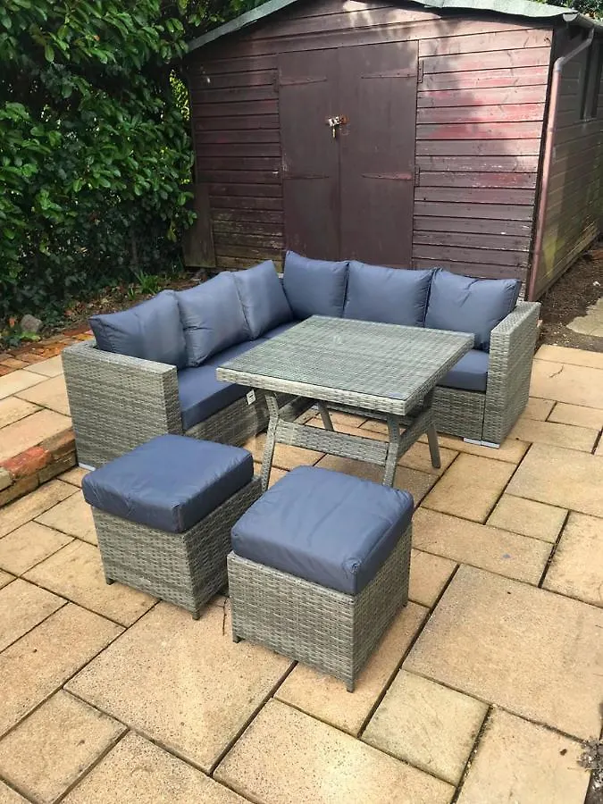 April Lodge Summer Breeze -3Bed-Sleeps 6-Parking-Walk To The Beach-Spacious-Families-Groups-Professionals-Contractors Welcome Bournemouth 0*,